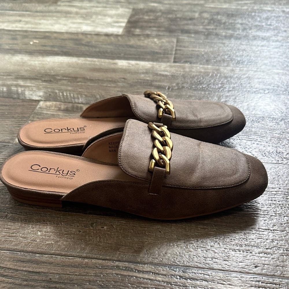 Corkys Brown Suede Mule with Gold Chain - Picture 4 of 5